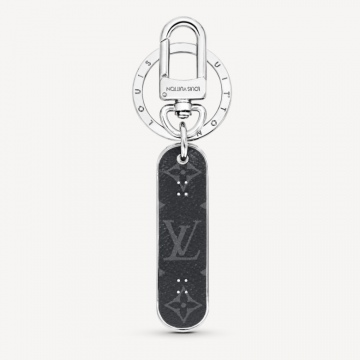 LV M69476 MONOGRAM SKATE 包饰与钥匙扣
