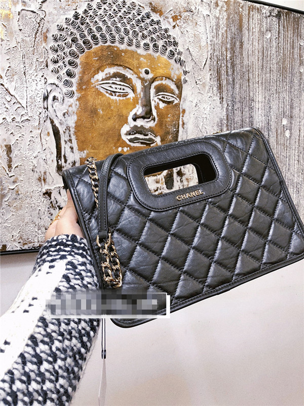 Chanel20 AS1430 早春新款徽章纸袋包，法式优雅代表- 顶奢网