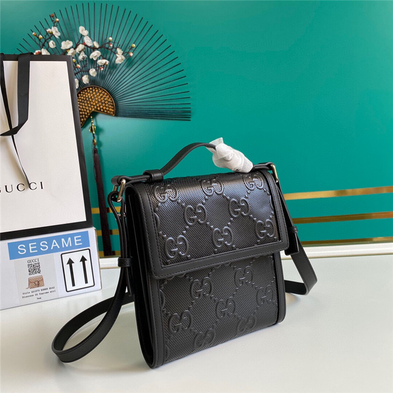 Gucci古驰625782 1W3AN 1000 GG印花压纹邮差包- 顶奢网