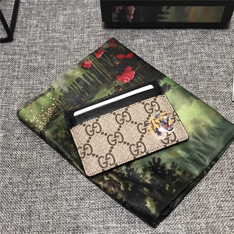 Gucci古驰451277 K5X1N 8666 老虎印花GG Supreme高级人造帆布卡片夹 Gucci古驰451277 K5X1N 8666 老虎印花GG Supreme高级人造帆布卡片夹