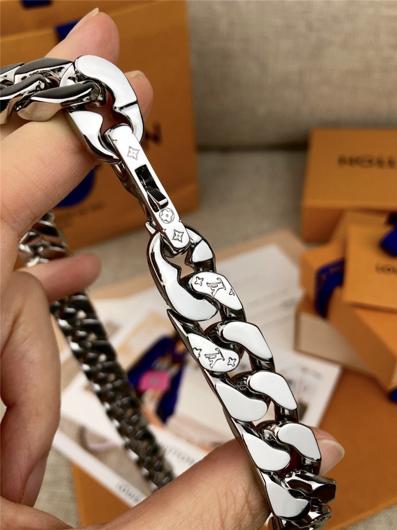 Louis Vuitton Lv chain links necklace (M69987)