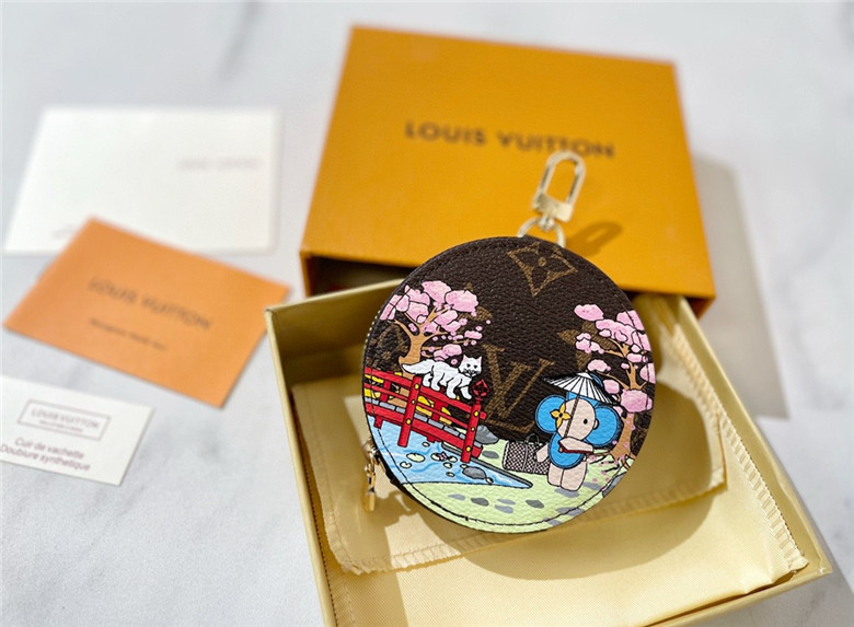 Louis Vuitton ILLUSTRE Vivienne JAPAN XMAS BAG CHARM KEY HOLDER M00499